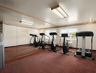 Super 8 By Wyndham North/university Area