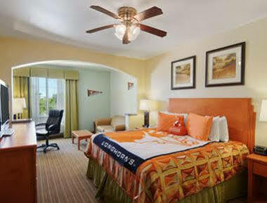 Super 8 By Wyndham Austin/airport North Austin