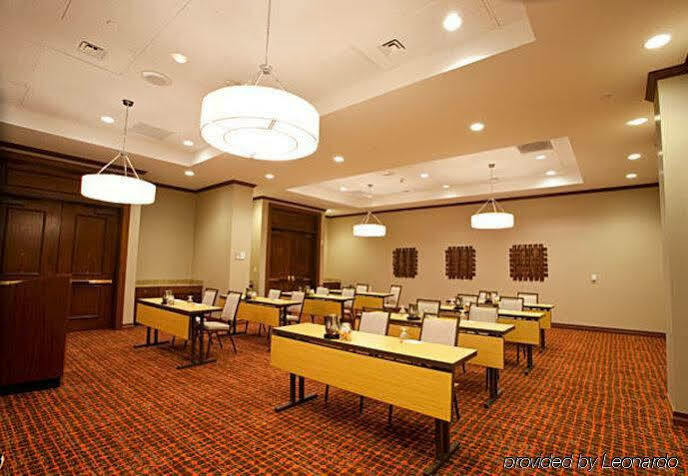 Courtyard Downtown/convention Center 3*