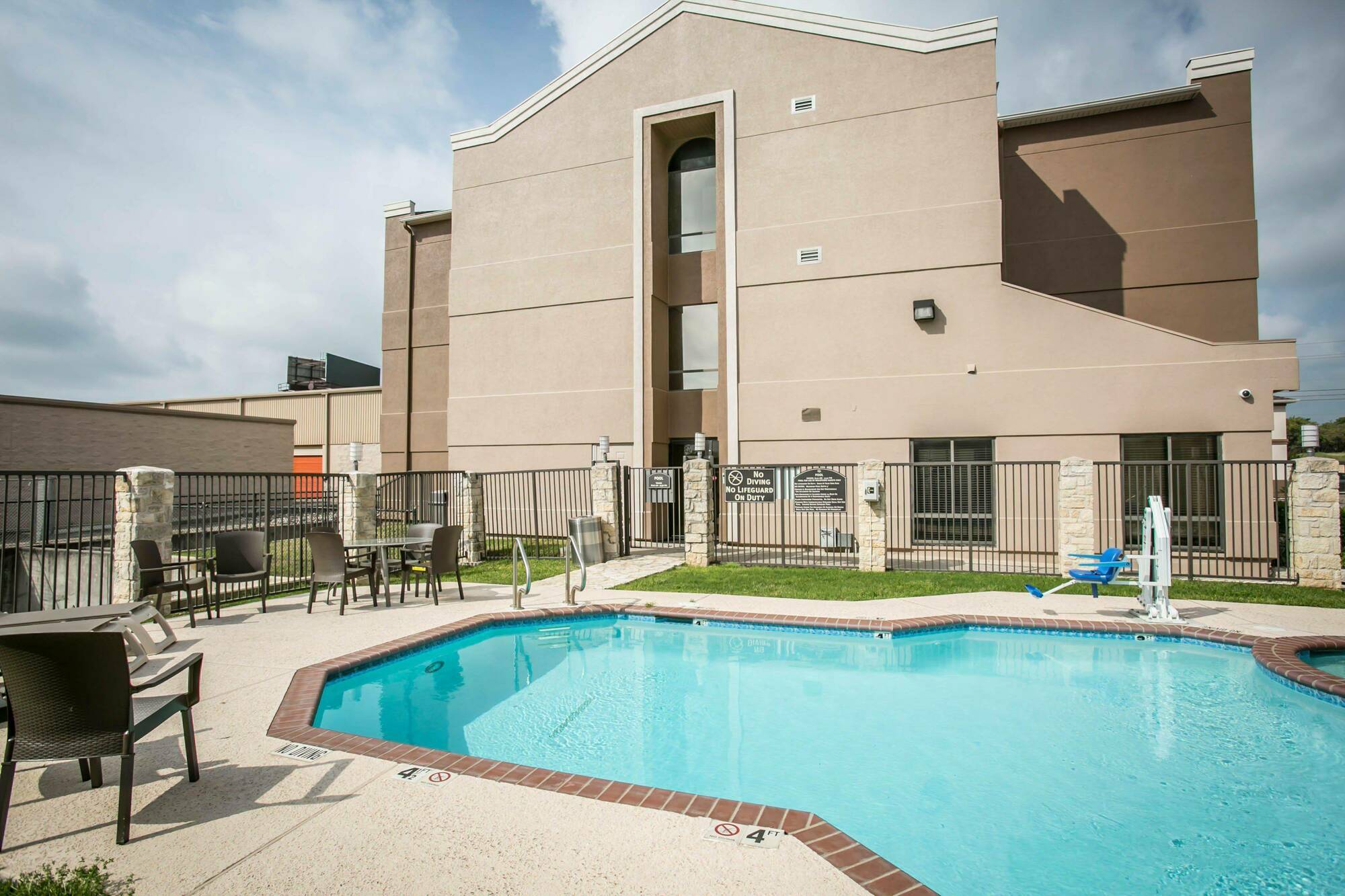Comfort Nw Lakeline Austin