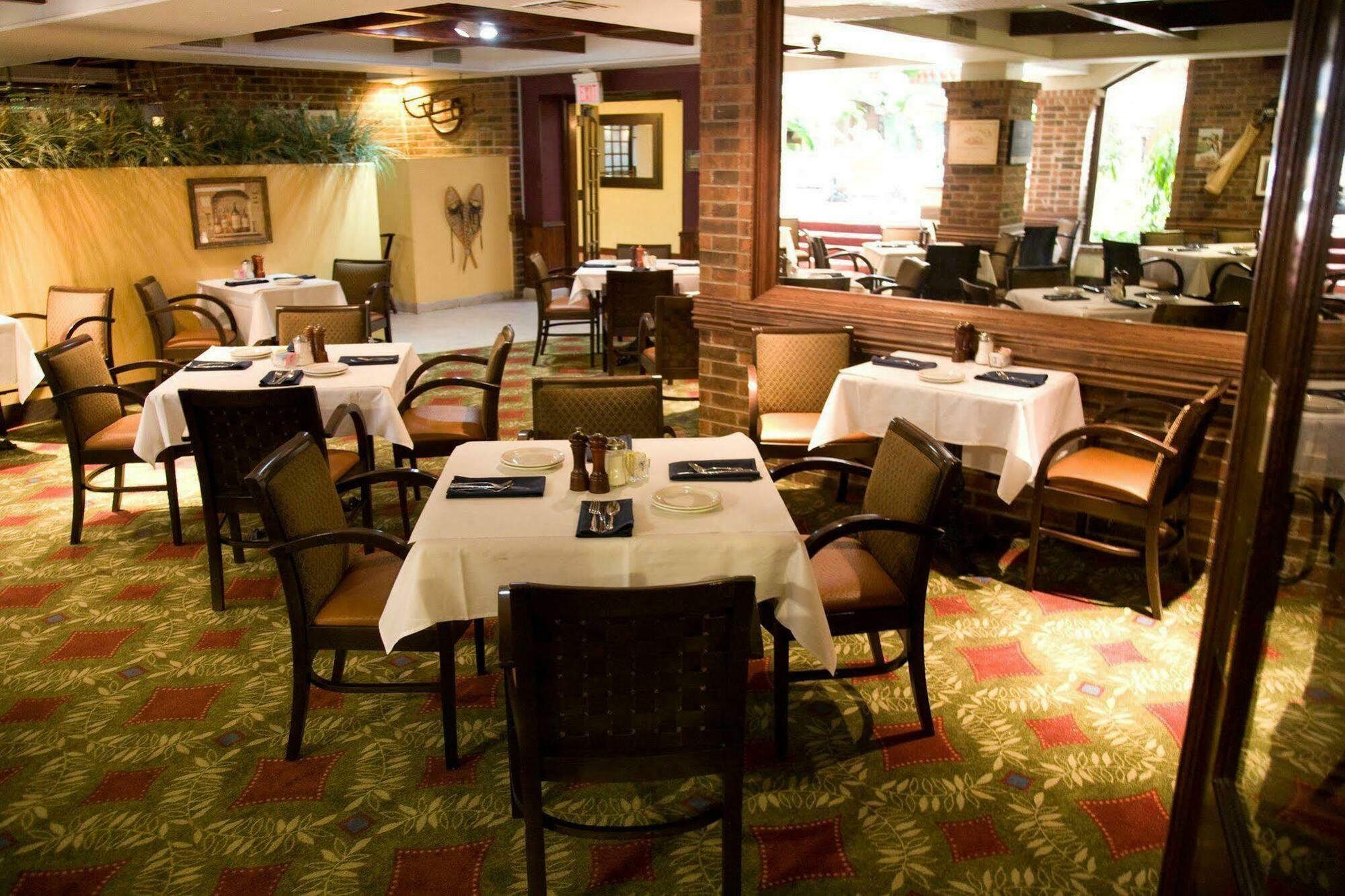 Embassy By Hilton 3* Austin