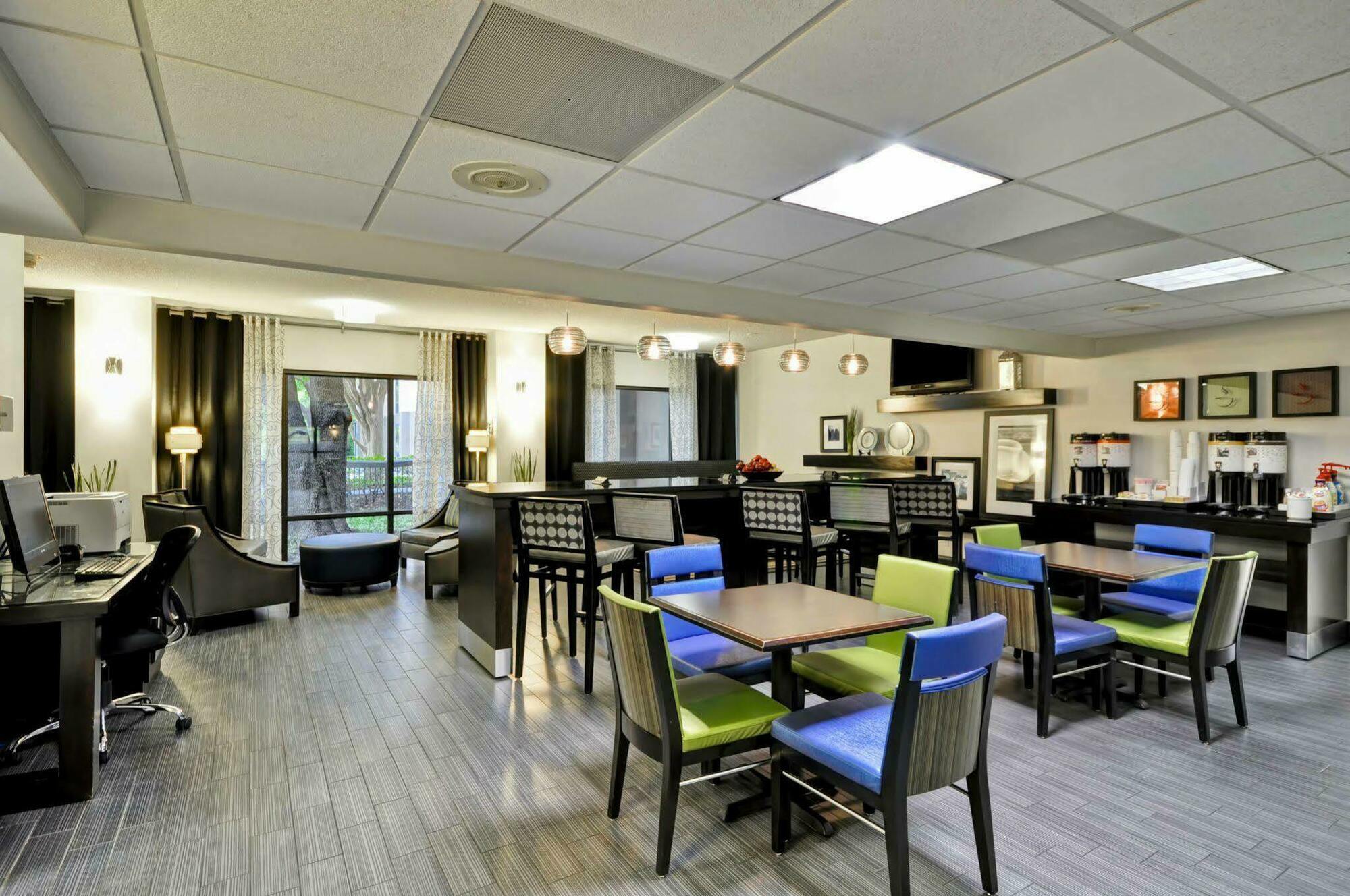 Hotel Hampton North