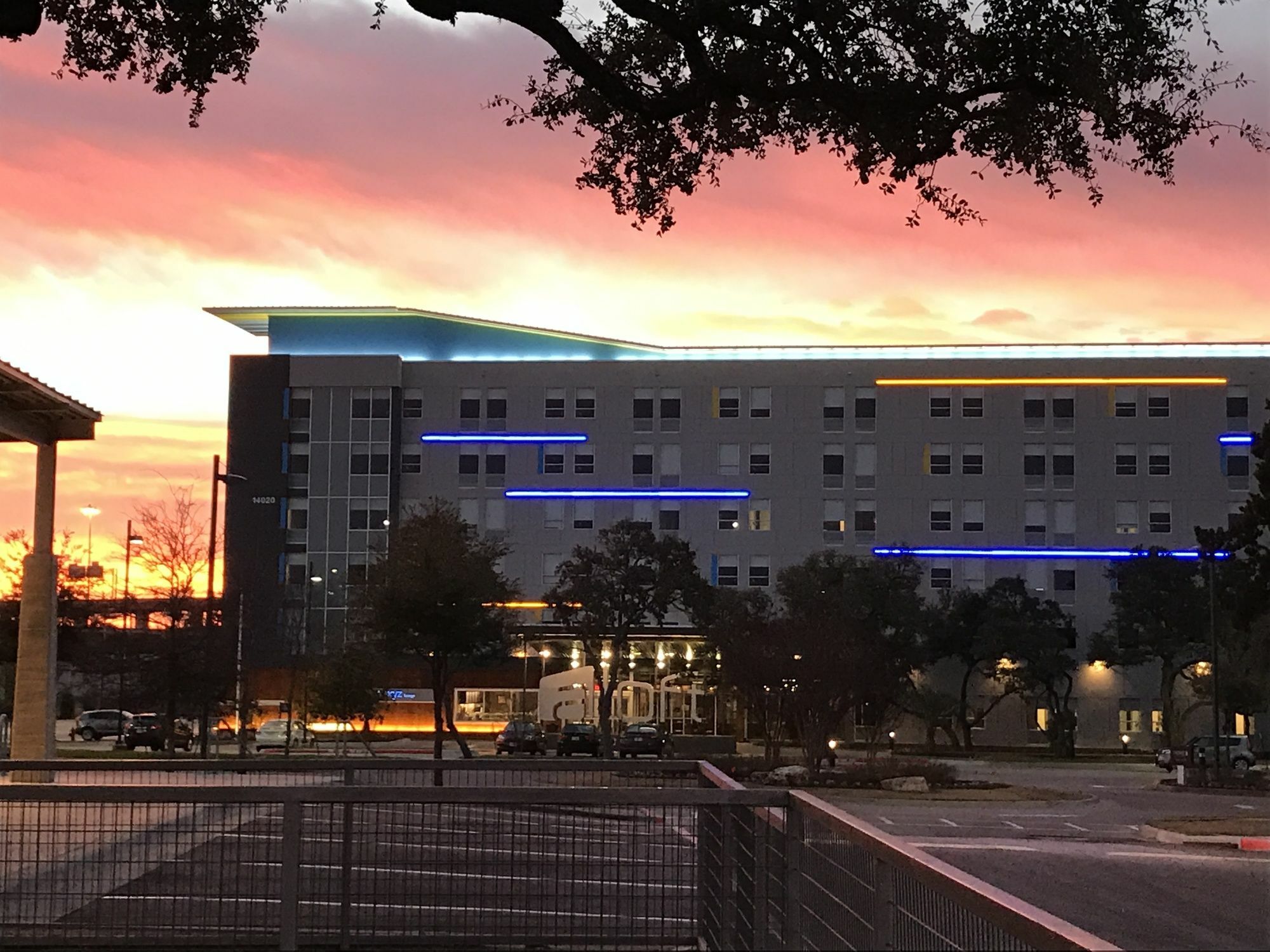 Aloft Northwest Hotel 3*