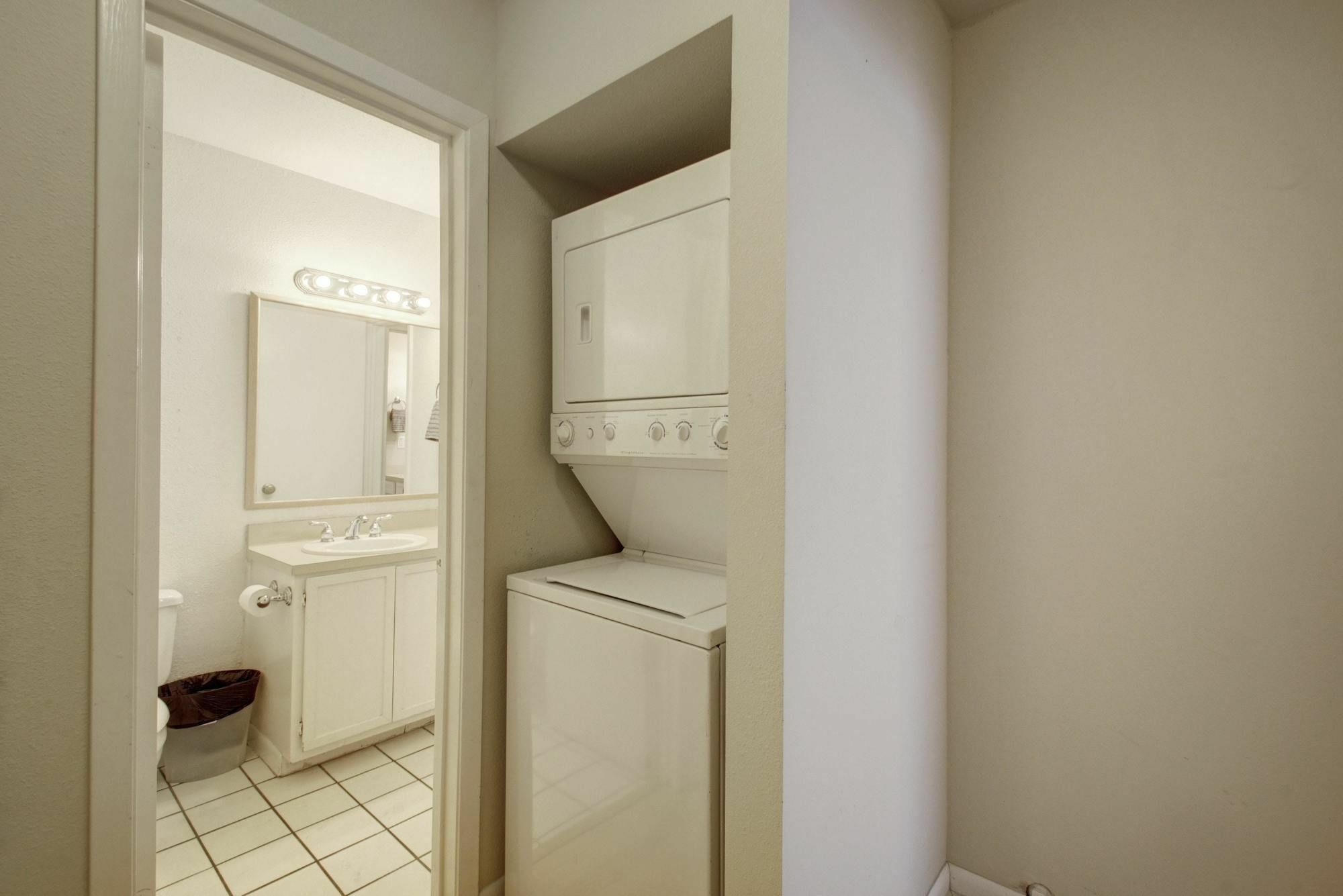 Austinstays 4 Bedroom Downtown Apartment *