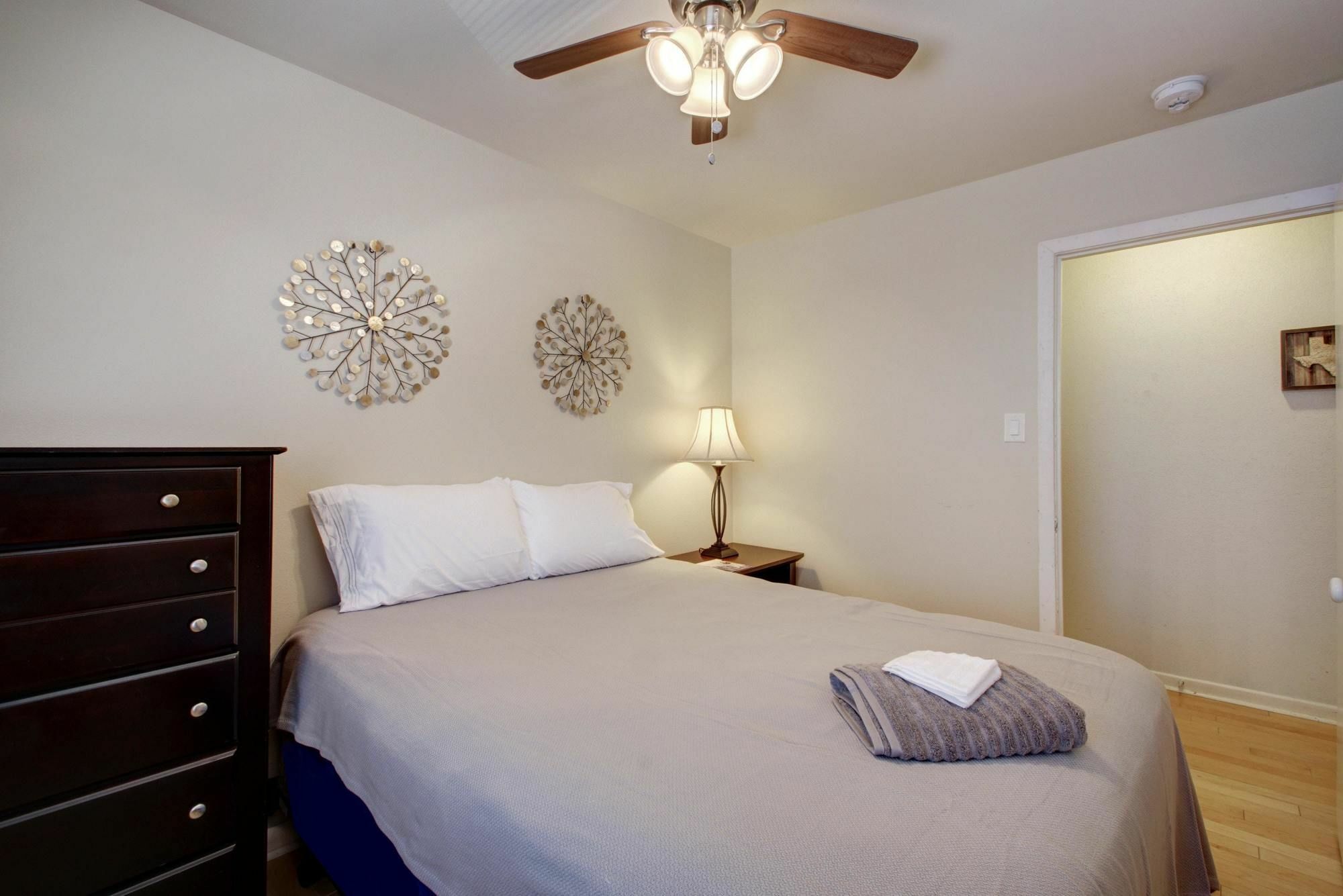 Apartment Austinstays 4 Bedroom Downtown Austin