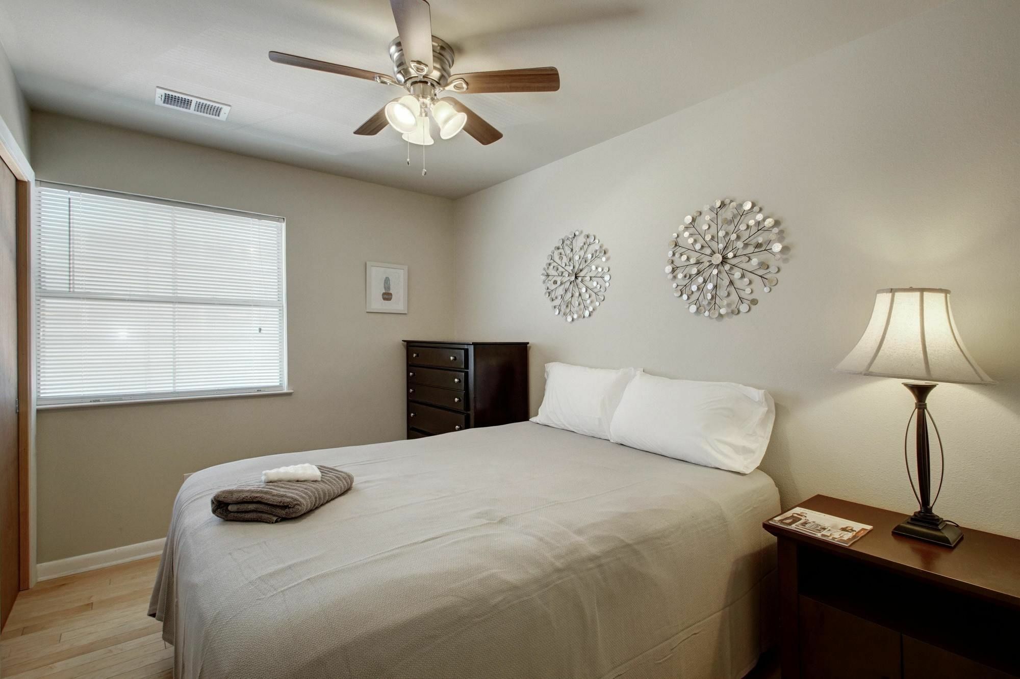 Austinstays 4 Bedroom Downtown *