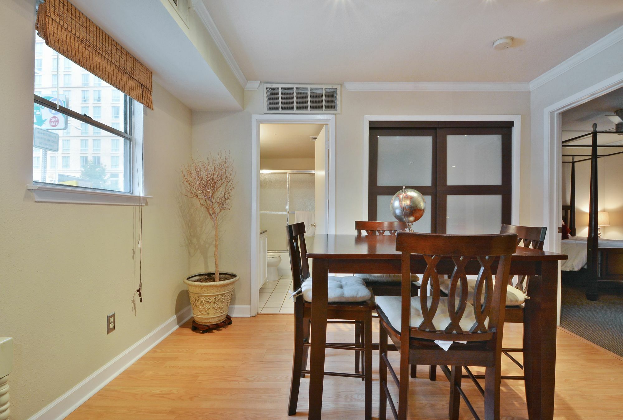 1 Bedroom Downtown Austinstays *