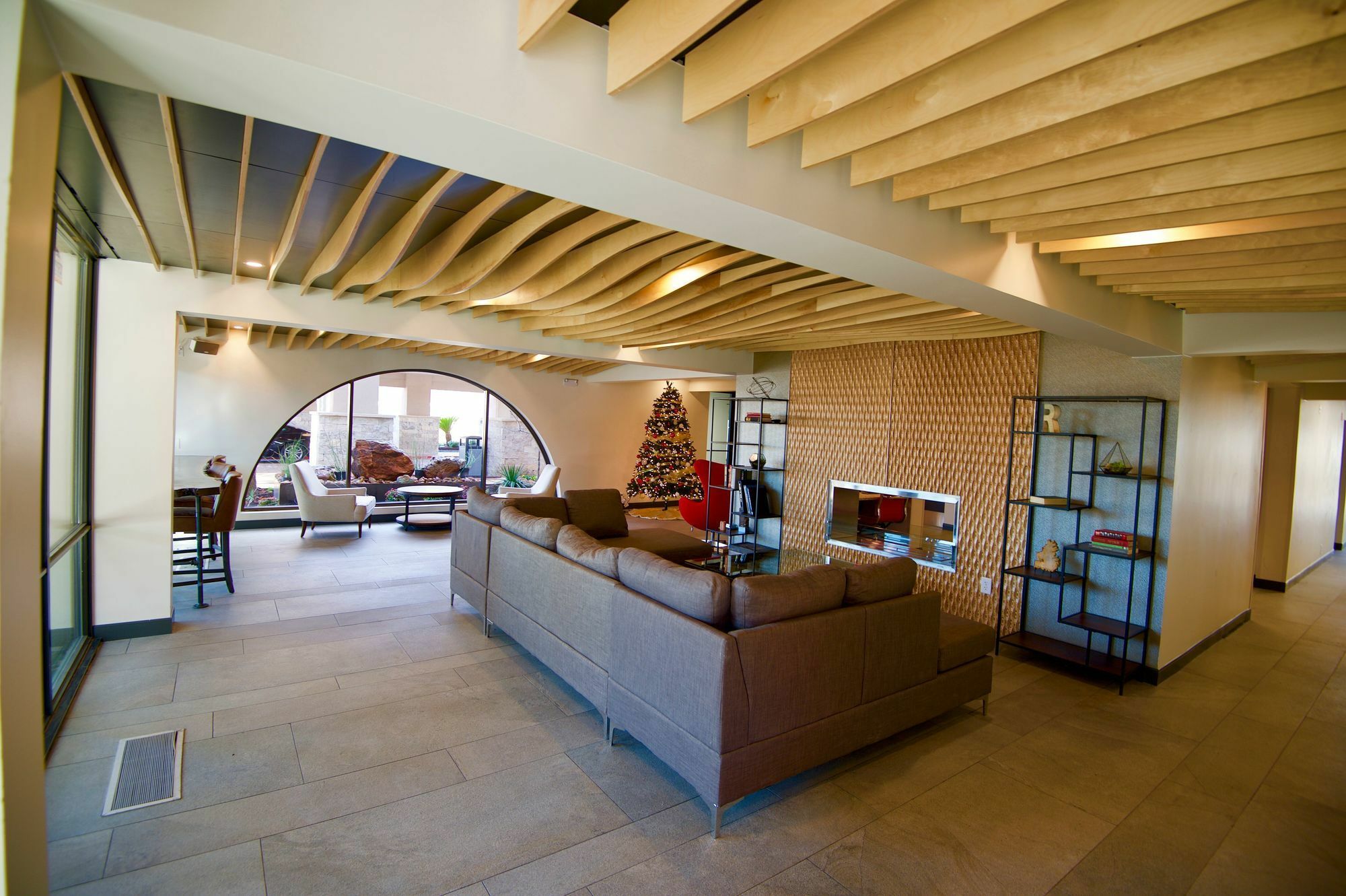 Ramada By Wyndham South Hotel 4*