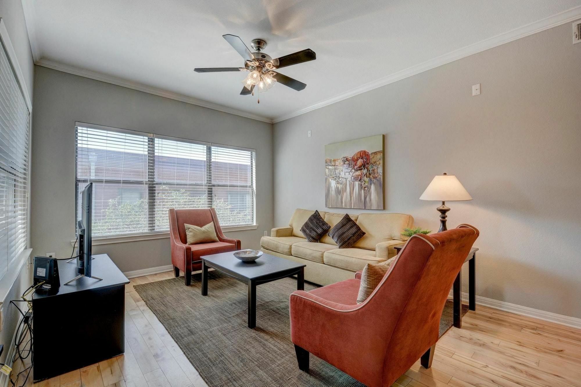 2502 Leon 4br * Austin
