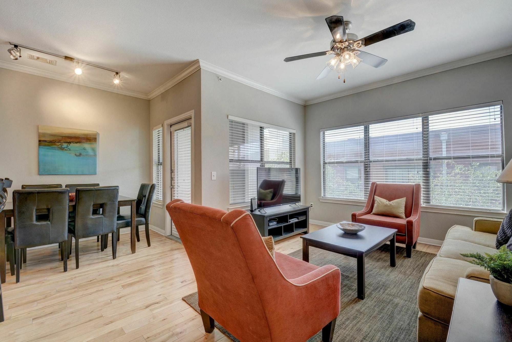 Apartment 2502 Leon 4br *