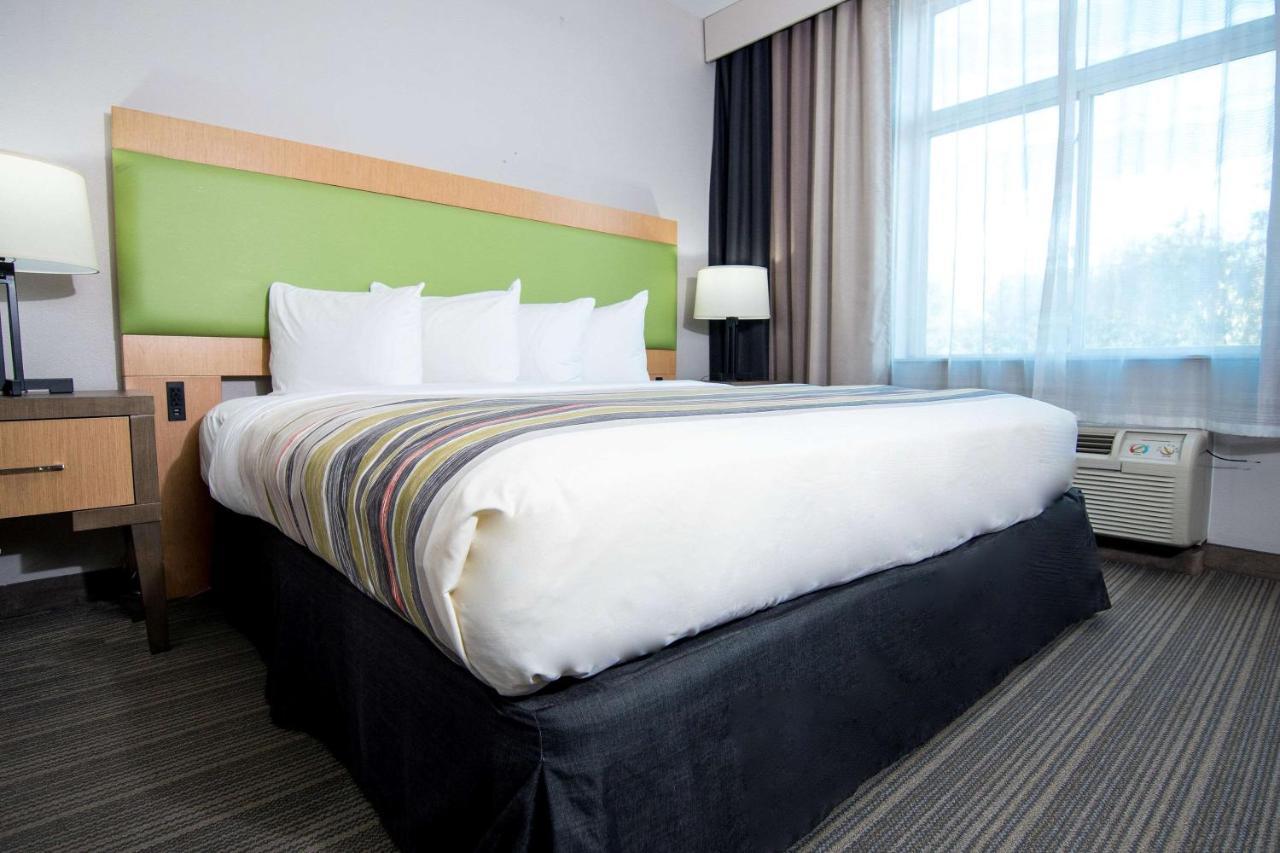 Country & By Radisson, Austin-university, Tx Hotel 3*