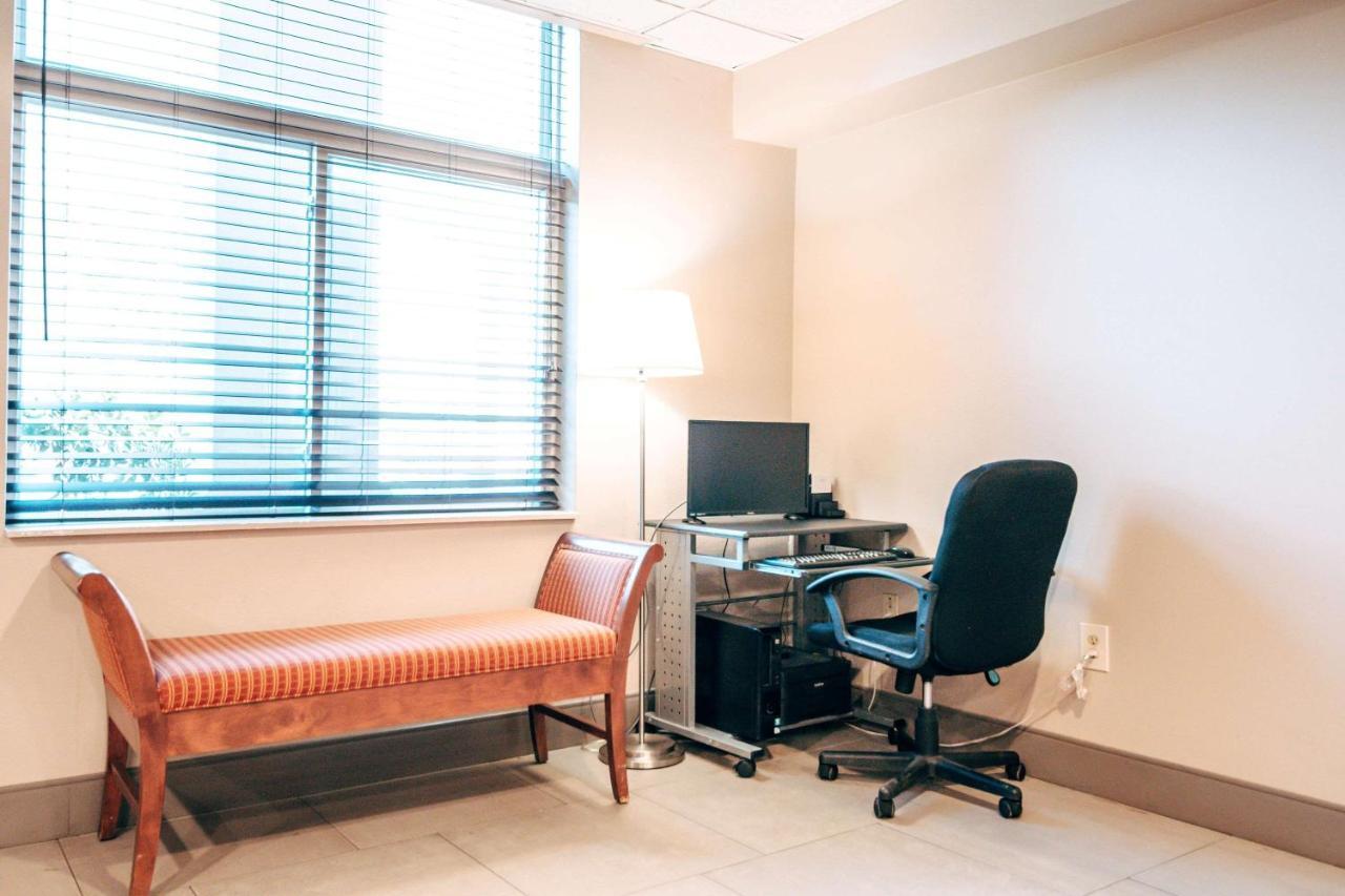 Hotel Country & By Radisson, Austin-university, Tx 3*