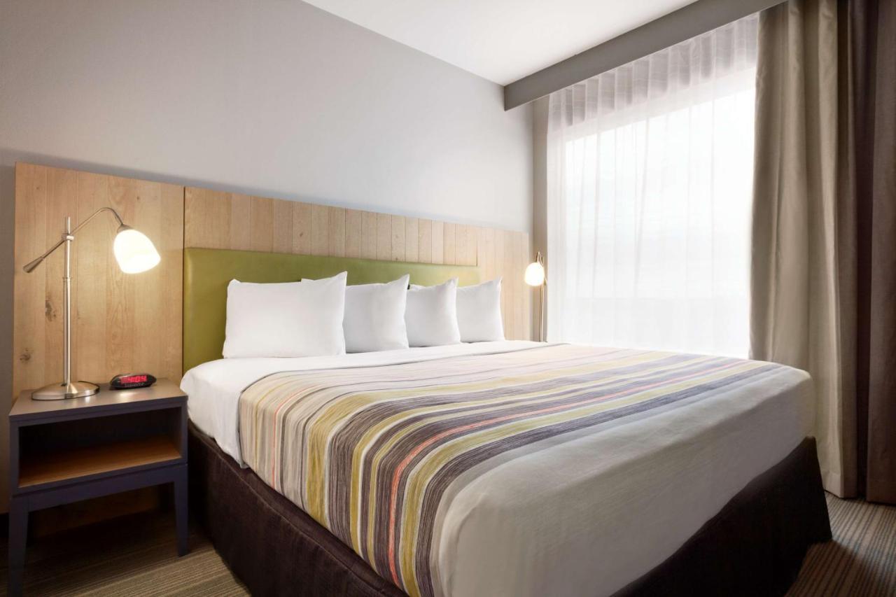 Country & By Radisson, Austin-university, Tx Hotel 3*