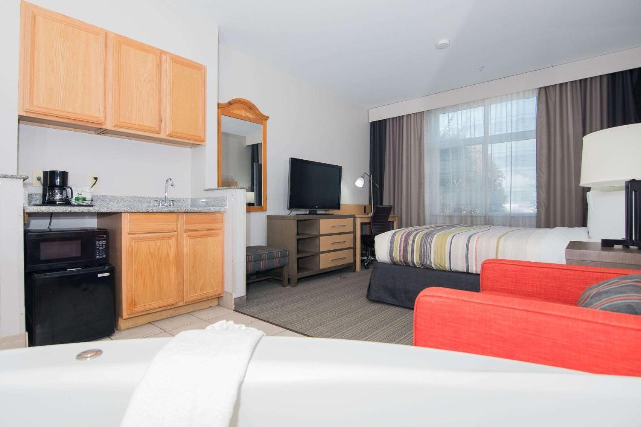 Country & By Radisson, Austin-university, Tx Hotel 3*