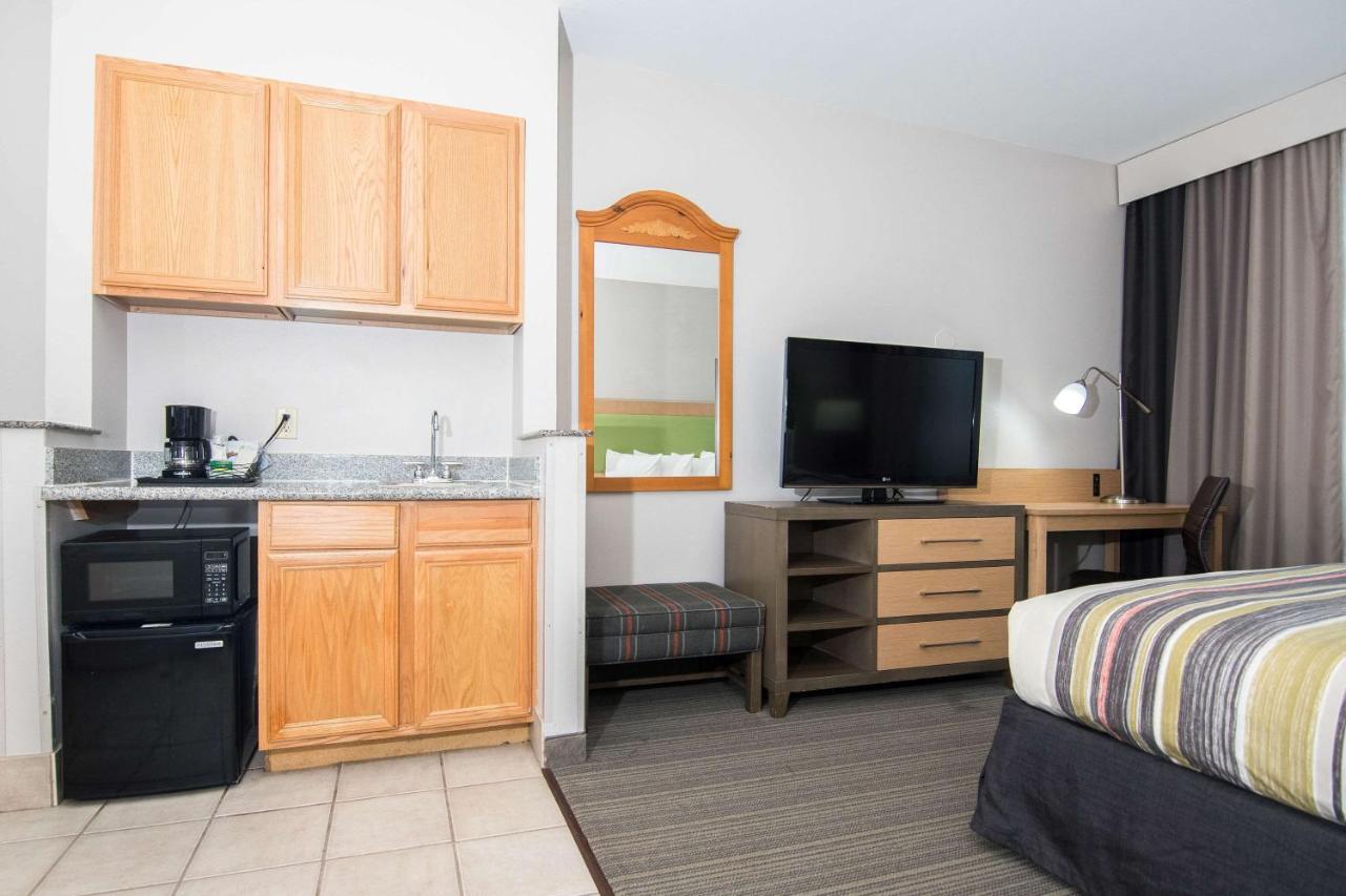 Country & By Radisson, Austin-university, Tx Hotel 3*
