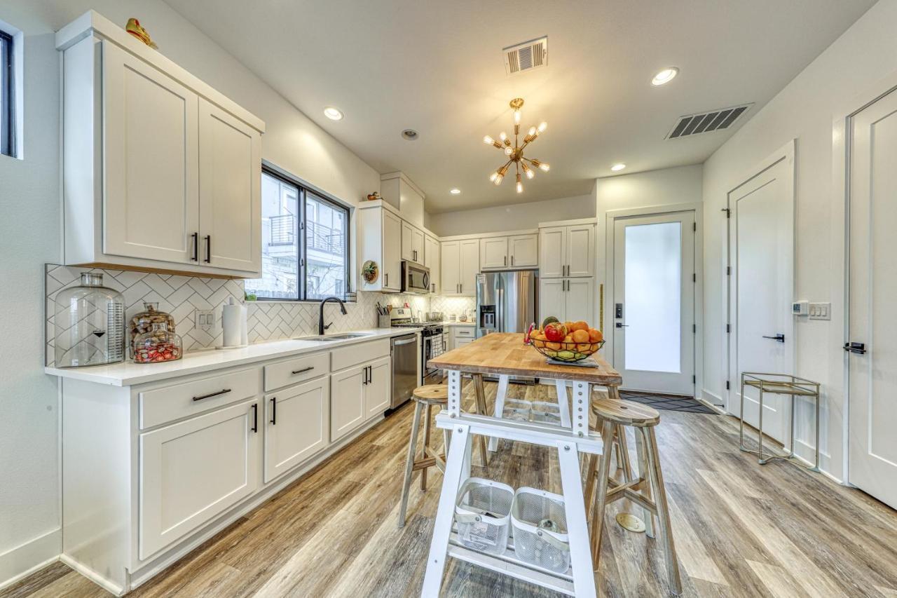 Apartment St Johns Austin