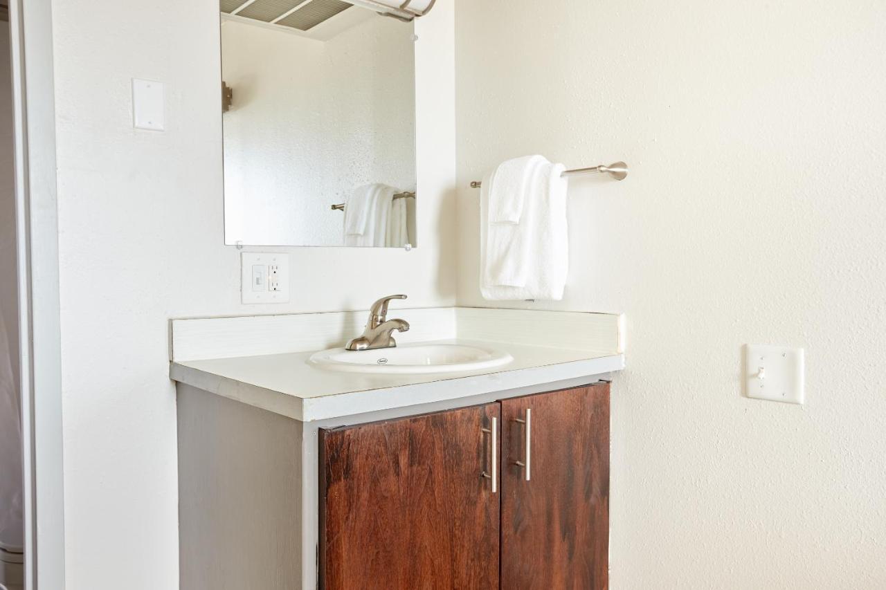 Aparthotel Sonder — Dobie Center 3*