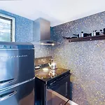 The Obsidian By Lodgewell - Precious Gem On South Congress
