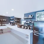 The Obsidian By Lodgewell - Precious Gem On South Congress
