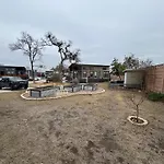 The Tiny Treasure With Pool And Hot Tub