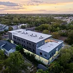 Upstay New Renos Spacious Apartment Near Soco