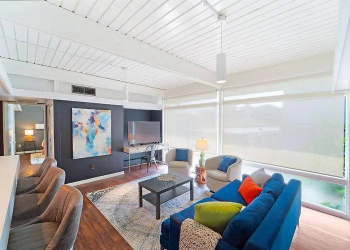 The Obsidian By Lodgewell - Precious Gem On South Congress
