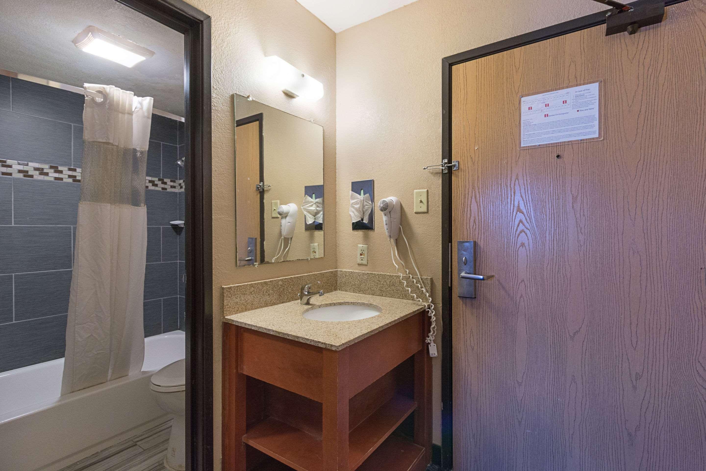 Hotel La Quinta By Wyndham Oltorf Austin
