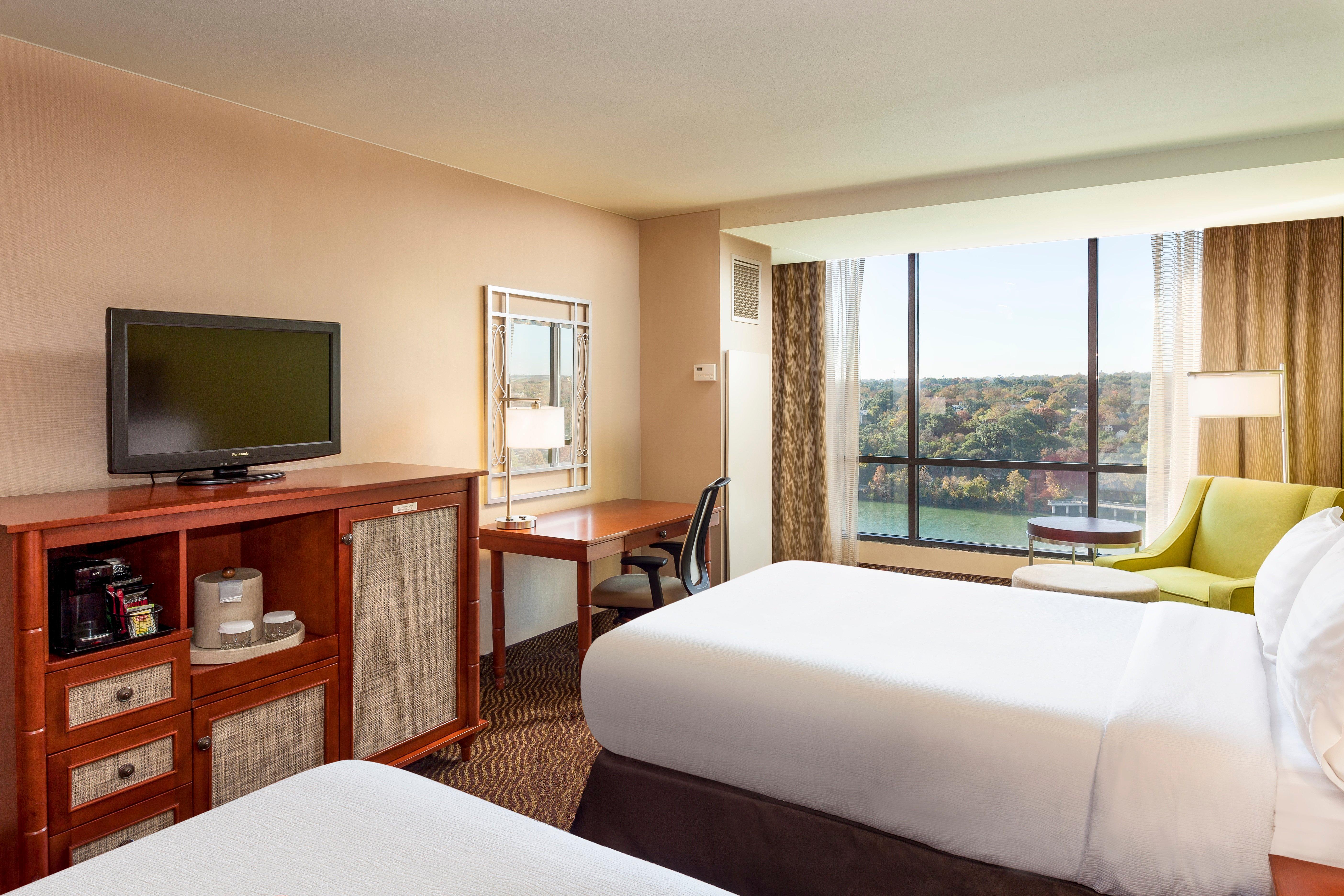 -town By Ihg Austin