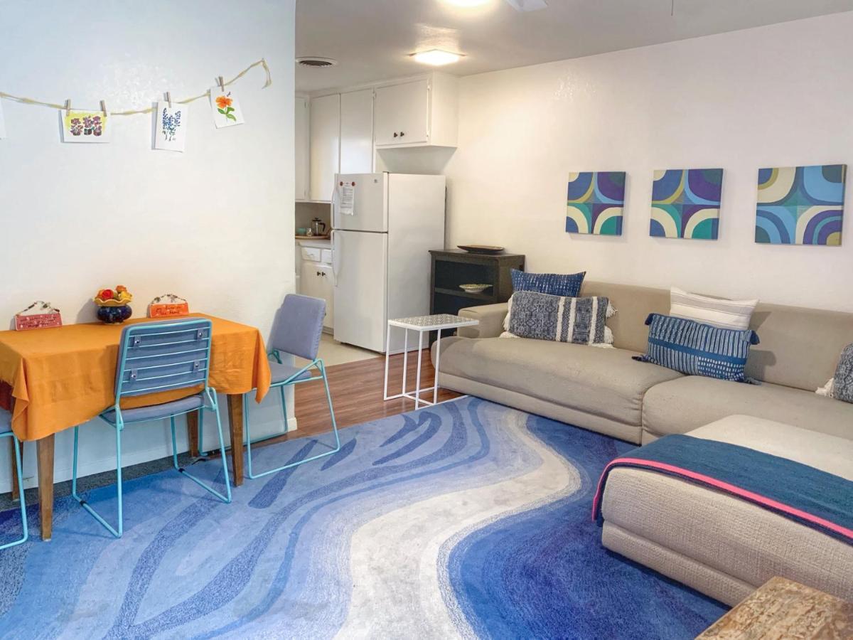 Pet-friendly Duplex, Big Shared Yard In Charming Historic Travis Heights! * Austin