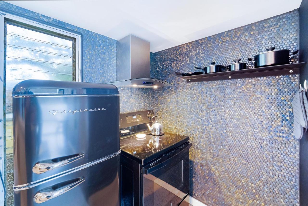 The Obsidian By Lodgewell - Precious Gem On South Congress Apartment *