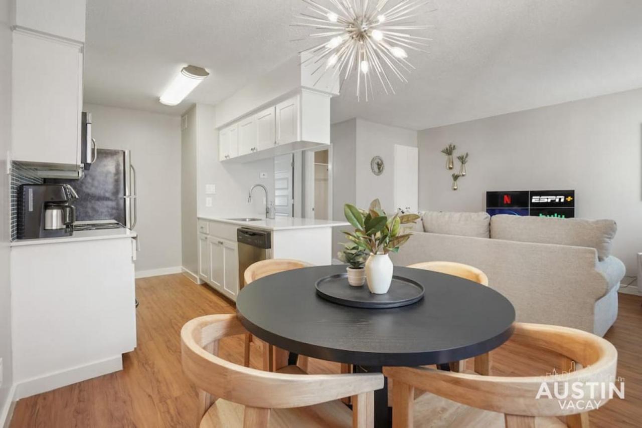 Cook And Gather Around In A Fully Equipped * Austin