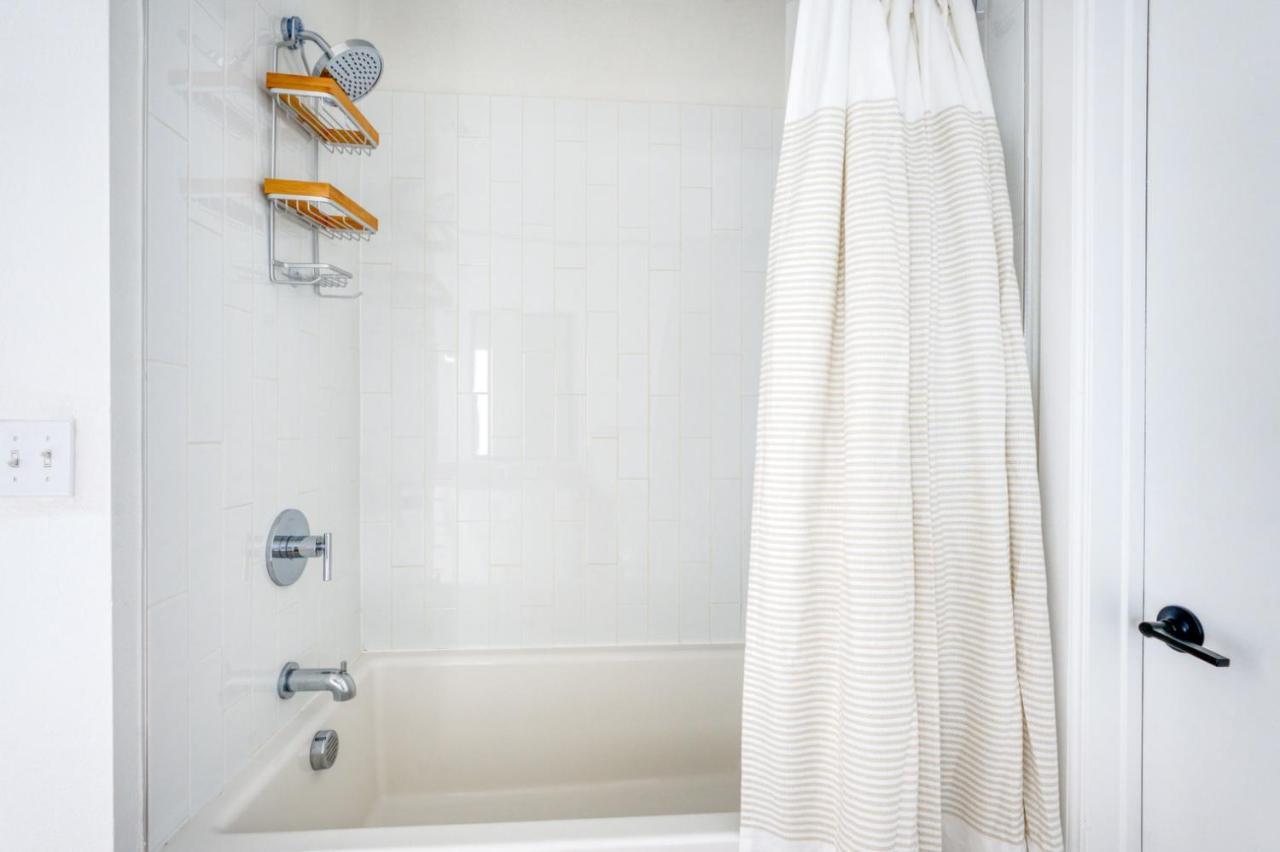 Apartment East 1br W Pool Gym Wd Nr Nightlife Atx-149