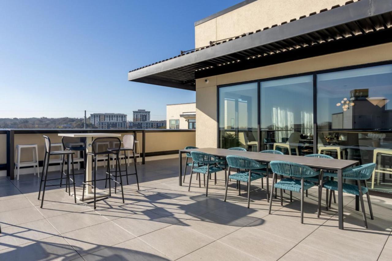 Apartment East 1br W Pool Gym Wd Nr Nightlife Atx-149 *