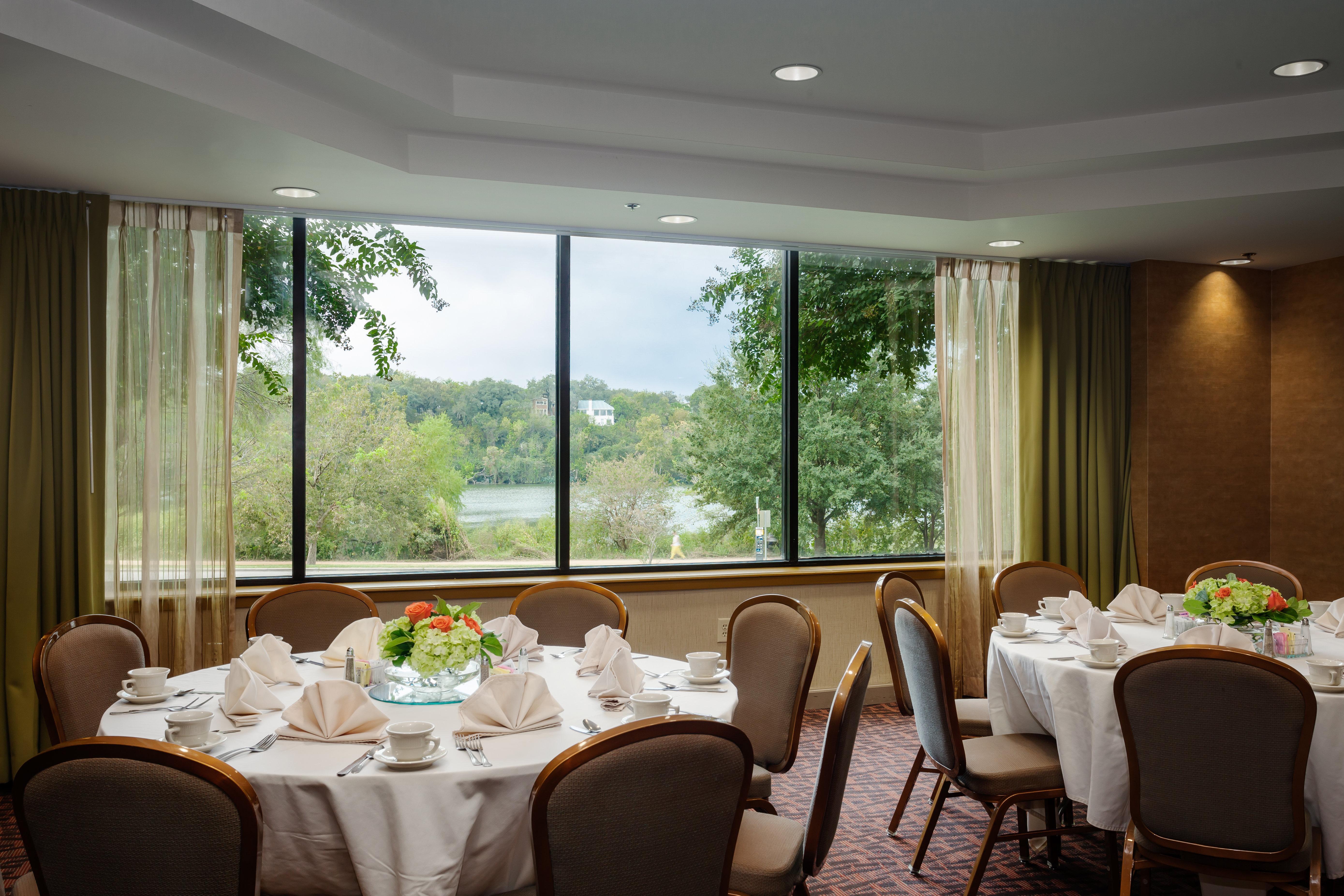 -town By Ihg Hotel 3*