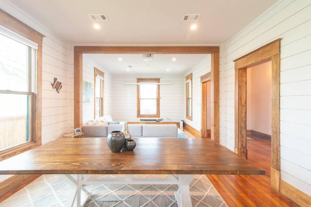 Bachelor/bachelorette Weekend In The Heart Of Atx Villa Austin
