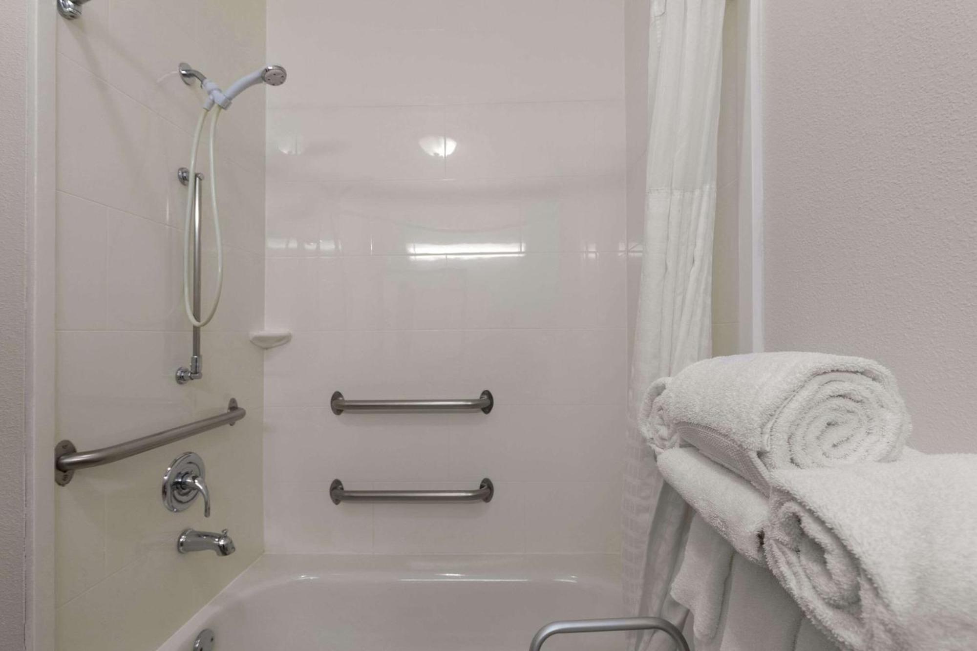 Hotel Comfort & 2*