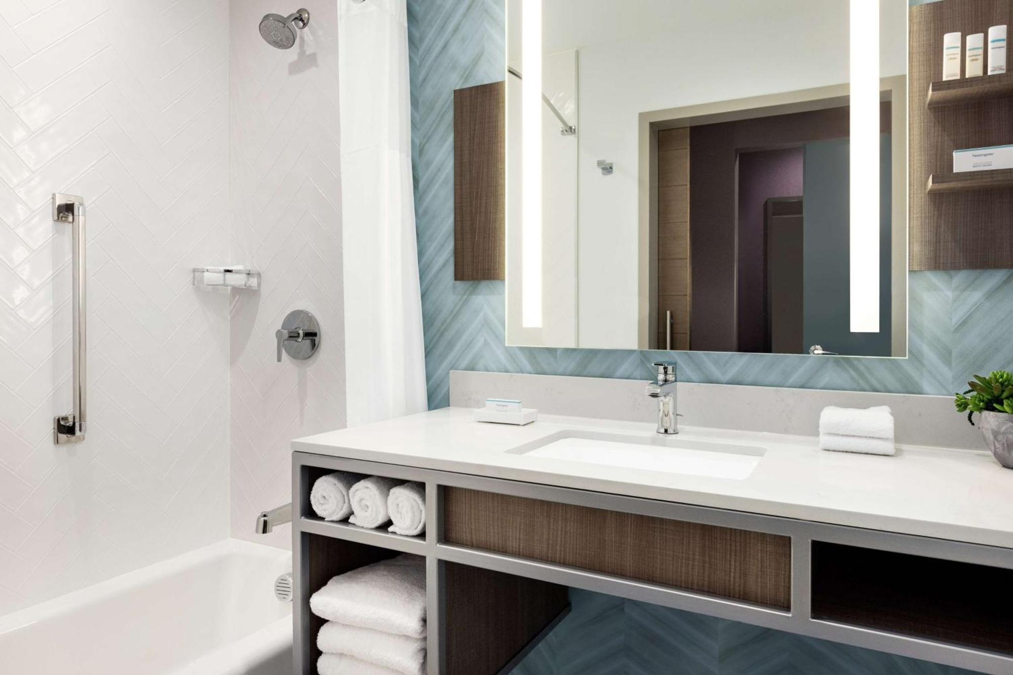 Hilton Garden North-near The Domain, Tx Hotel Austin
