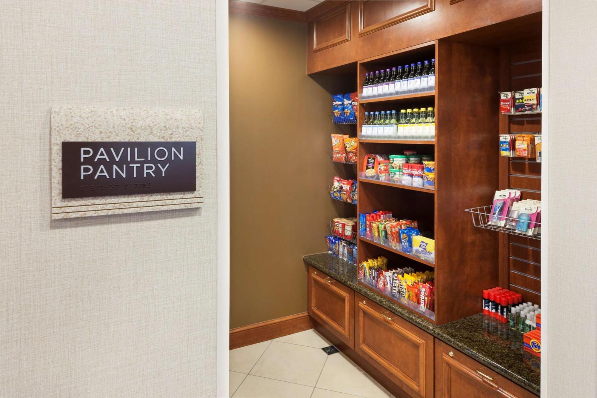 Hilton Garden North Hotel 3*