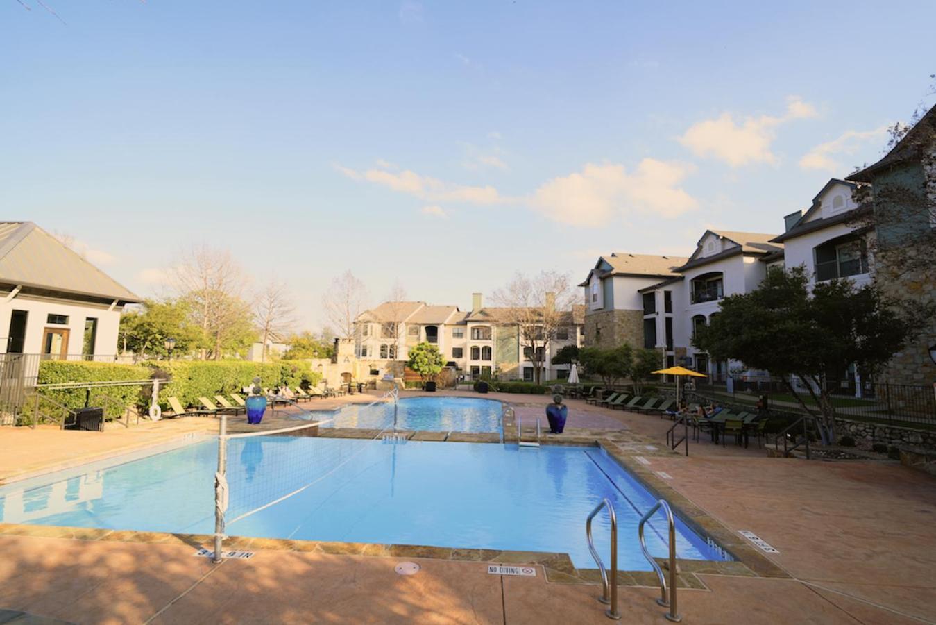 Charming 2 Bedroom, 2 Bath Apartment Austin