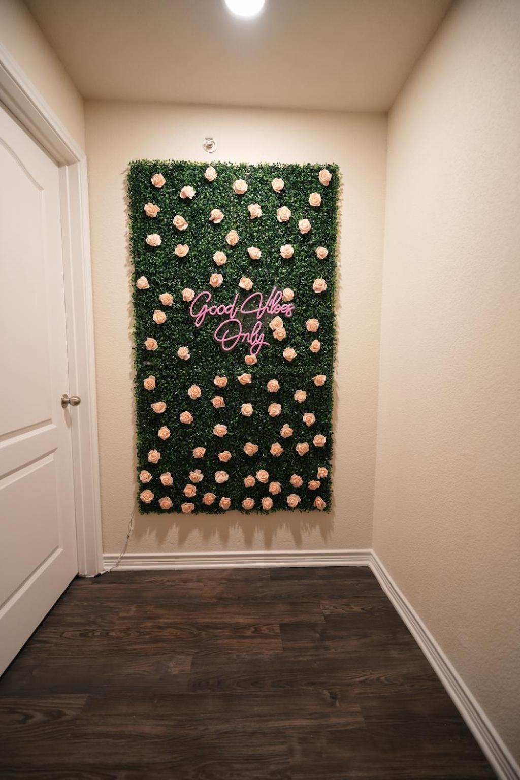 Charming 2 Bedroom, 2 Bath