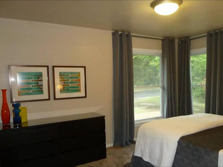 3br Pet Friendly With Big Yard Austin