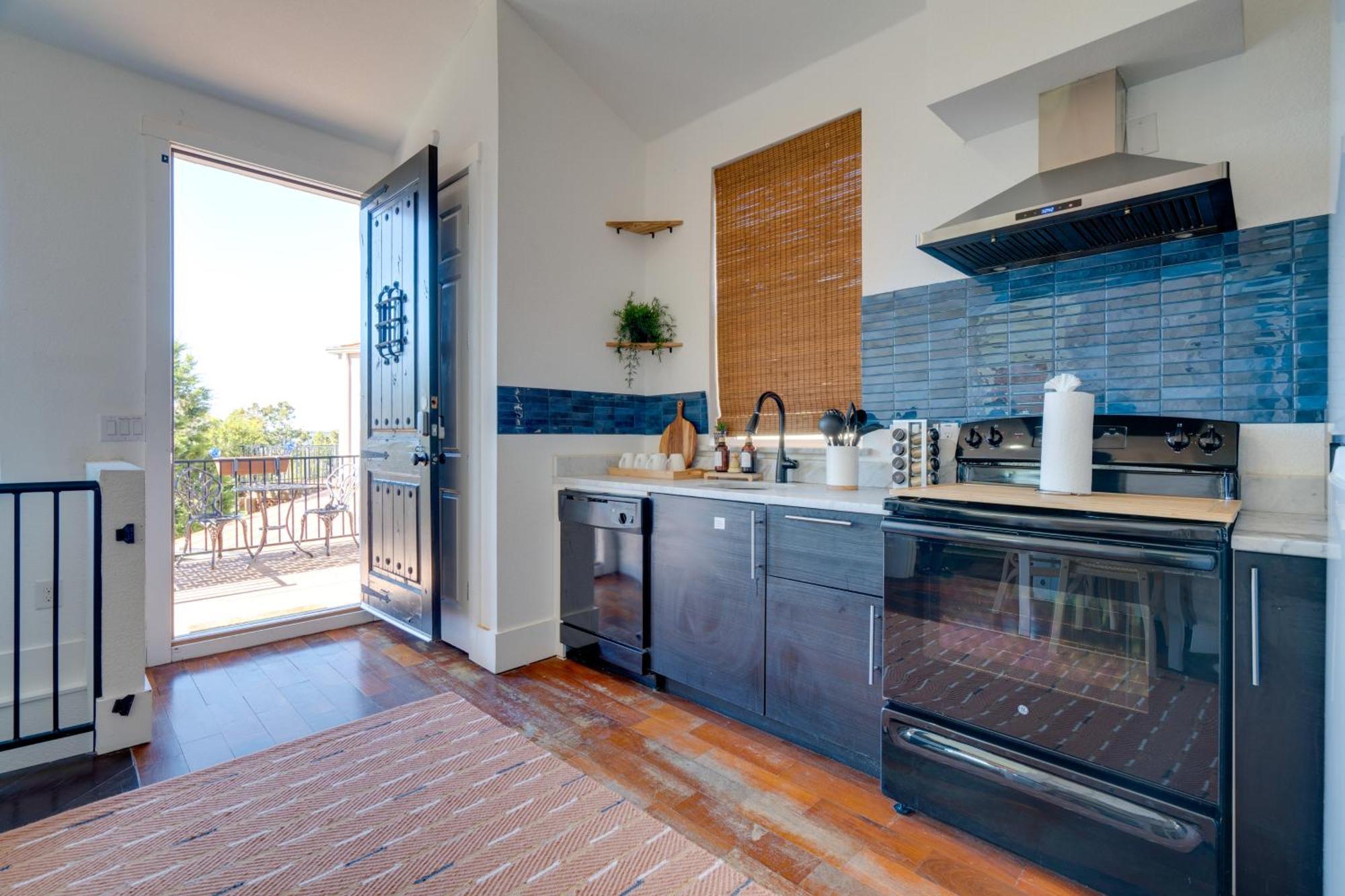 Stylish Near Travis With Entertainment Austin