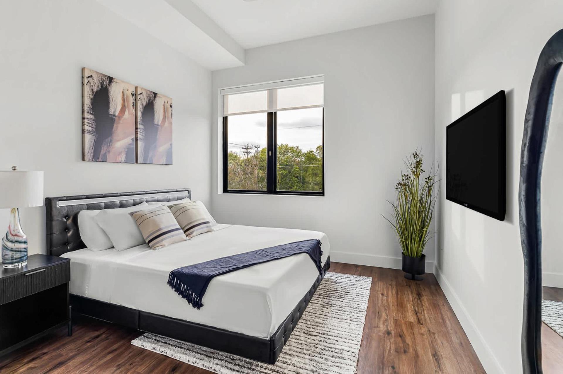 Upstay New Renos Spacious Near Soco Apartment *