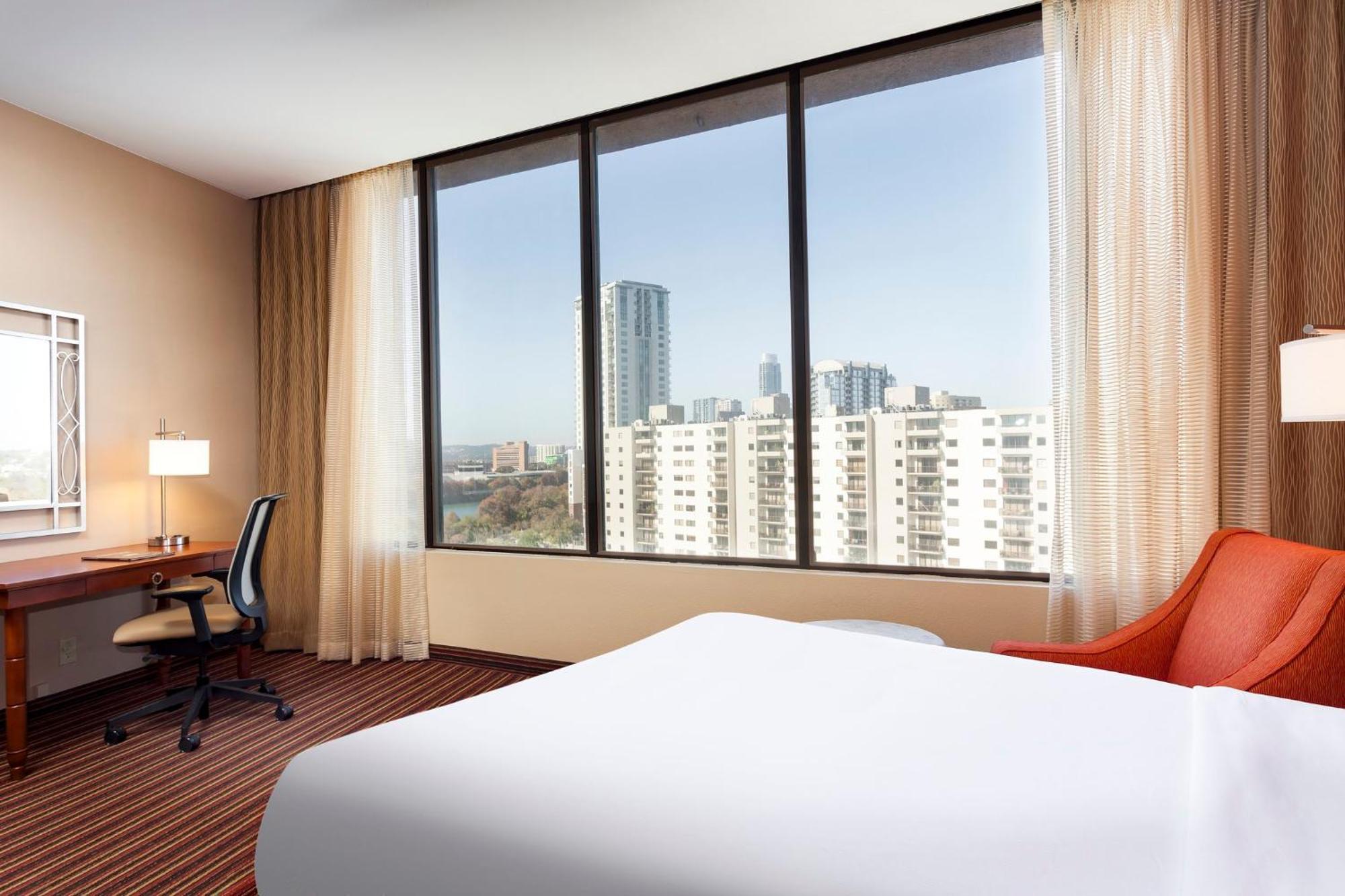 -town By Ihg 3* Austin