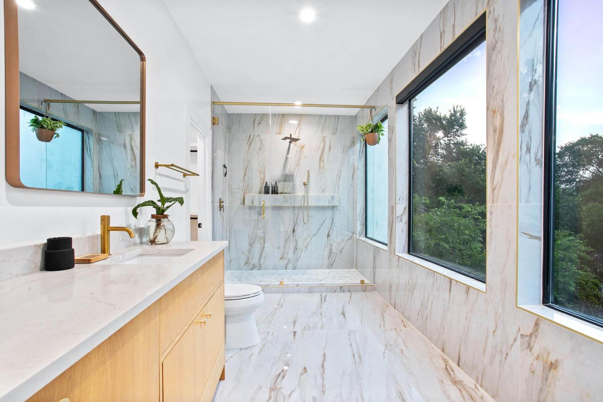 Modern Creekside Townhome Walk To S Lamar A Holiday home
