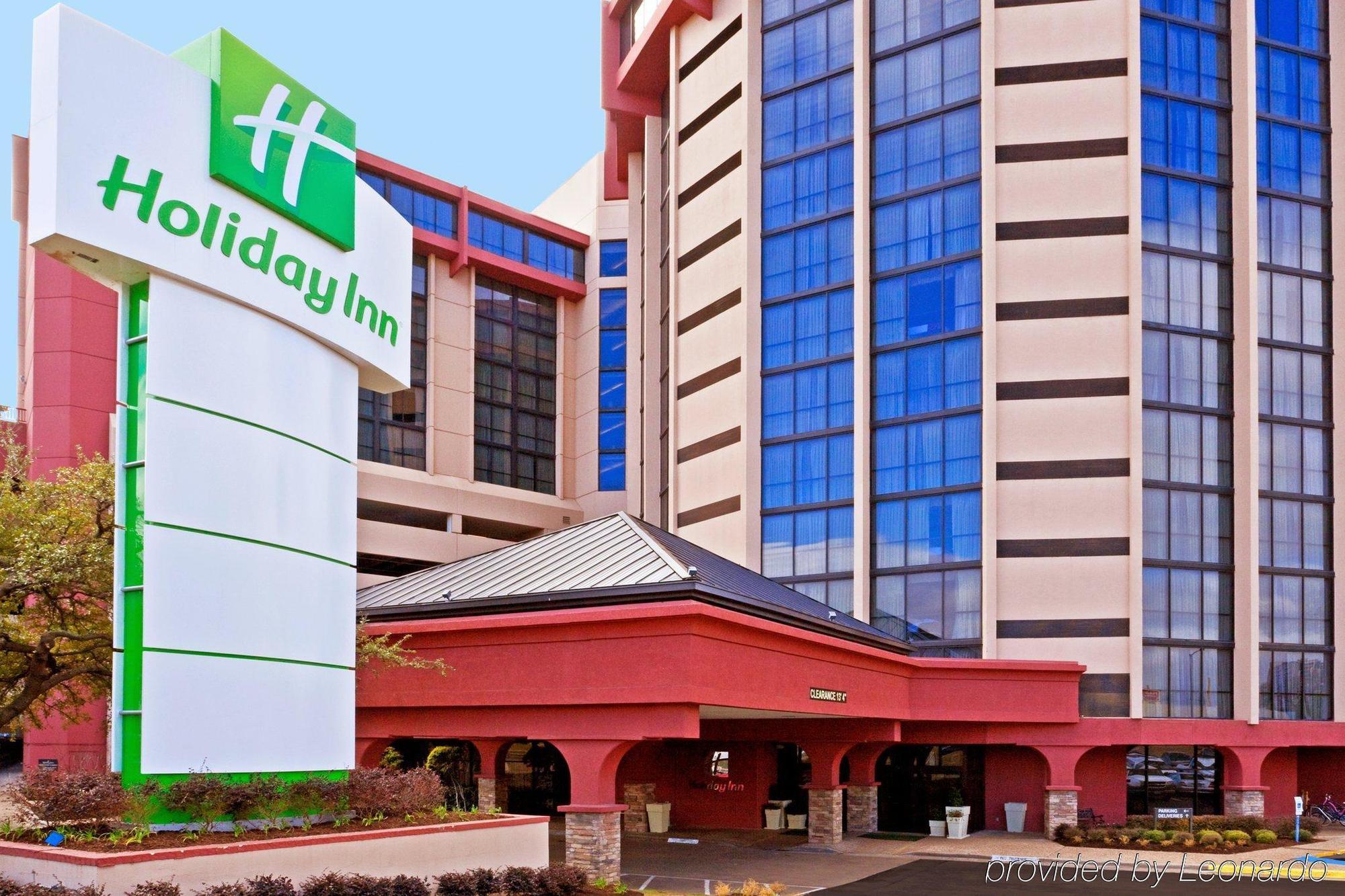 -town By Ihg Hotel Austin