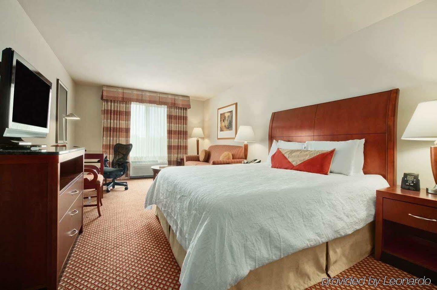 Hilton Garden North Hotel