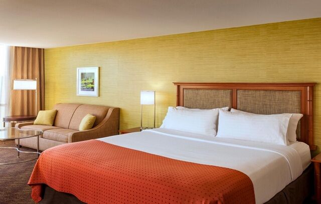 -town By Ihg Austin
