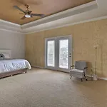 Airy Villa In Austin With Badmintonandvolleyball Court