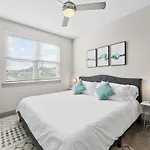 Modern & Chic 1Br Luxury Apts Close To Downtown & Airport